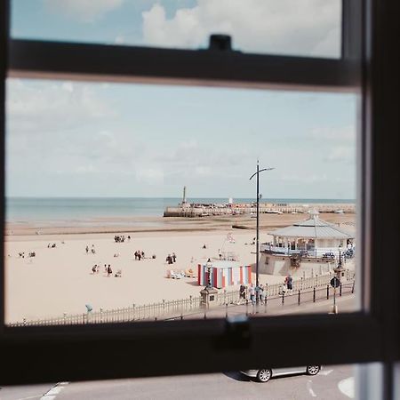 The Sunset Apartment - Margate Beach - By Goldex Coastal Breaks Bagian luar foto