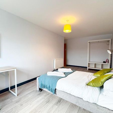 The Sunset Apartment - Margate Beach - By Goldex Coastal Breaks Bagian luar foto