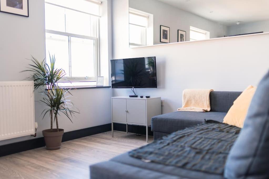 The Sunset Apartment - Margate Beach - By Goldex Coastal Breaks Bagian luar foto