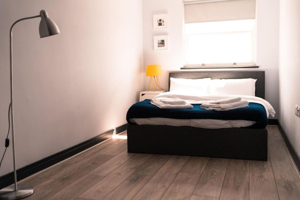 The Sunset Apartment - Margate Beach - By Goldex Coastal Breaks Bagian luar foto